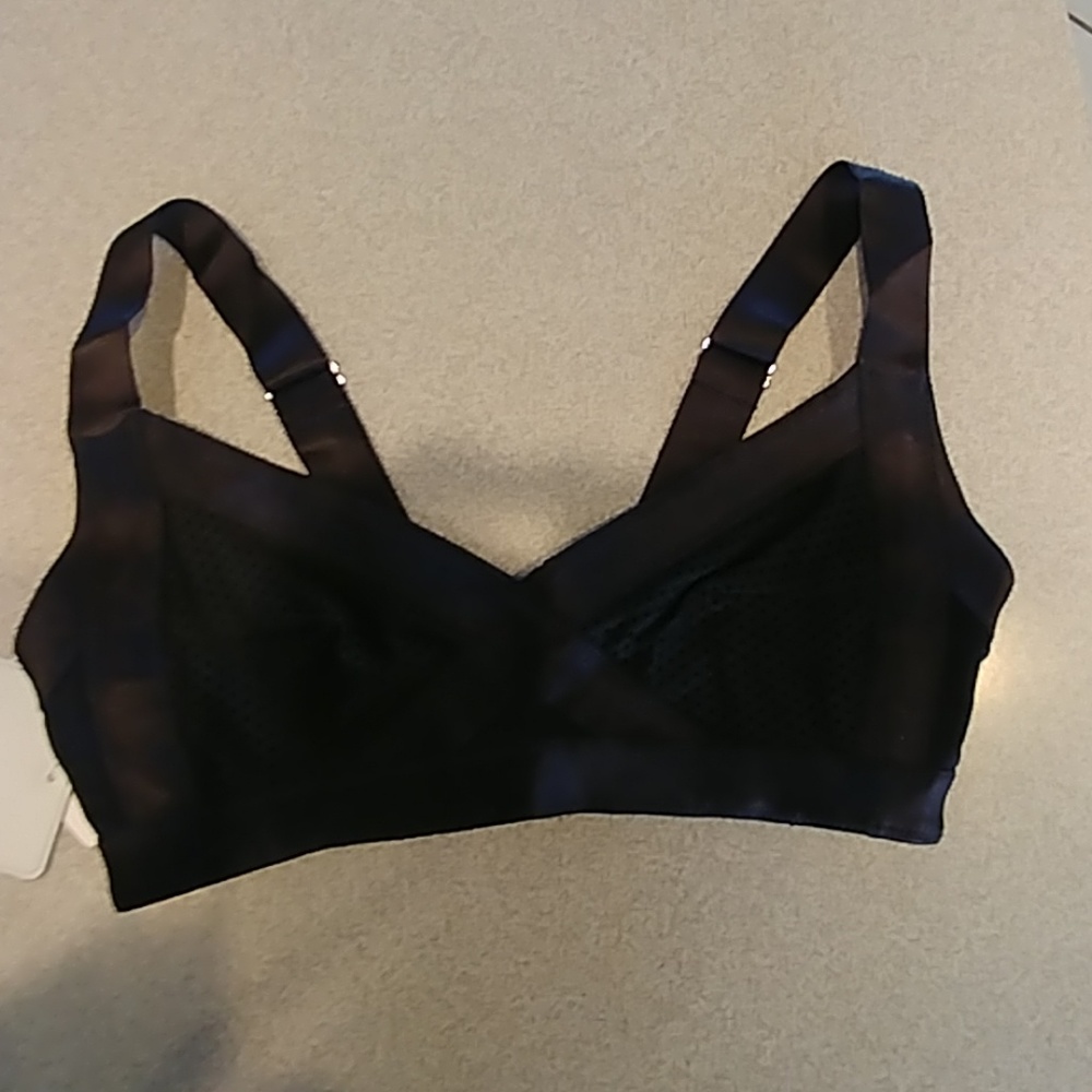Lorna Jane Sports Bra. (XS)
